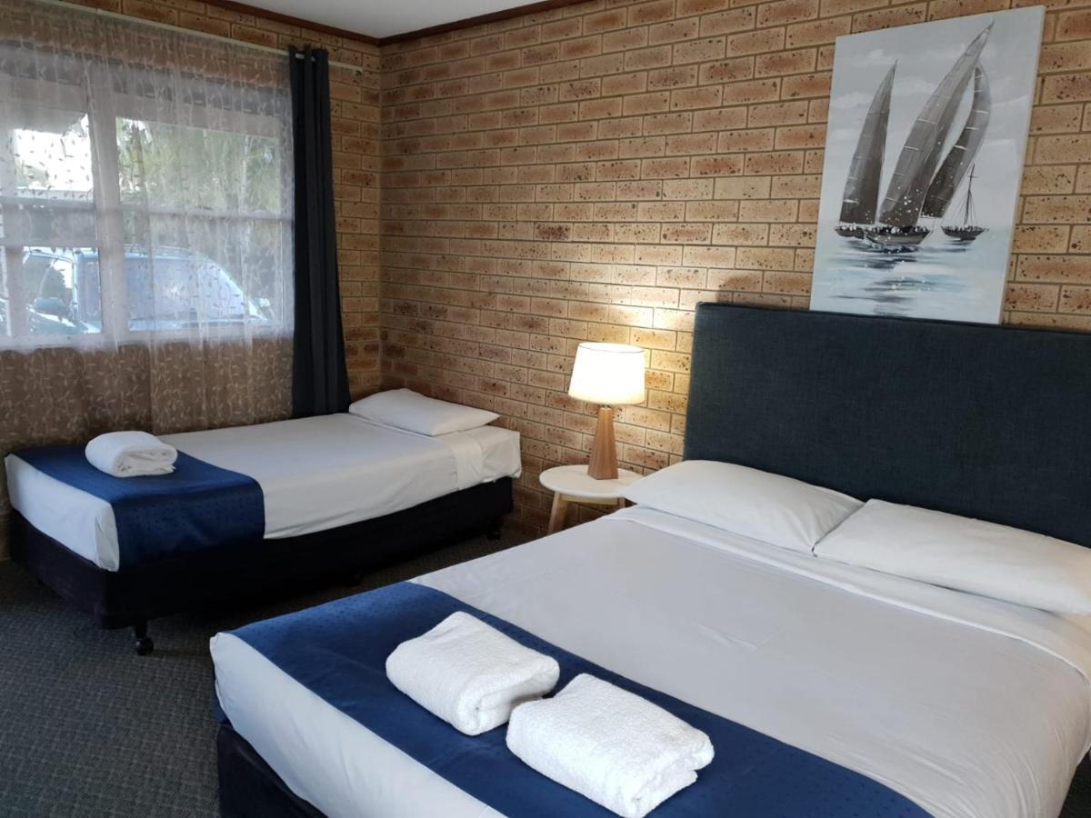 Pacific Paradise Airport Motel Buitenkant foto